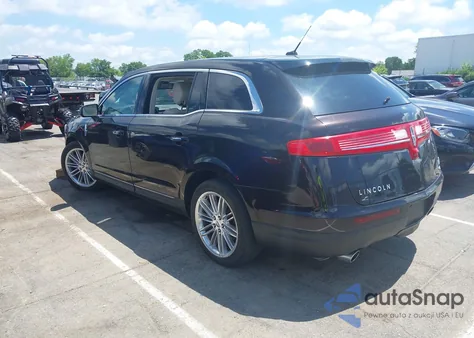 2014 Lincoln Mkt Ecoboost z USA, uszkodzony, nr VIN 2LMHJ5AT9EBL53512